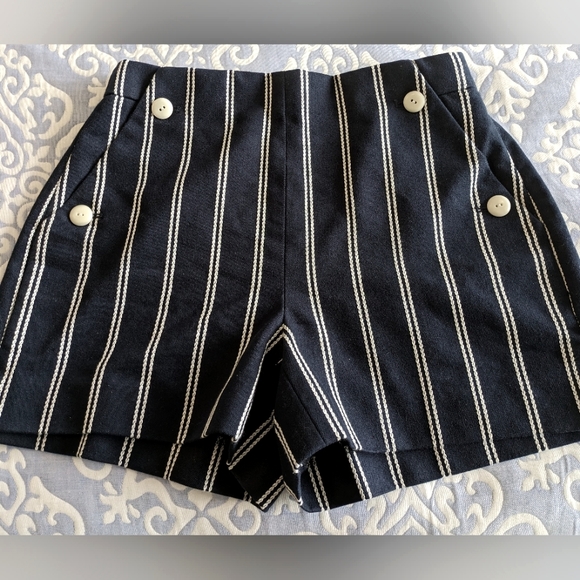 JCrew Nautical Short - Picture 1 of 2
